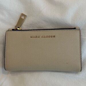 Marc Jacobs Cream Pebbled Leather Zip Wallet with Gold Logo